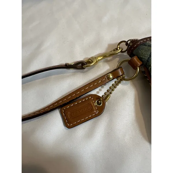 Coach Vintage Y2K Signature Denim Patchwork Wristlet EUC - Image 6