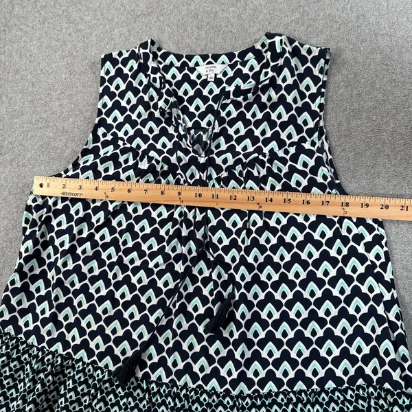 Crown & Ivy Blue Print Sleeveless Blouse Women's Large V-Neck Ruffle Hem Tassel - Image 5