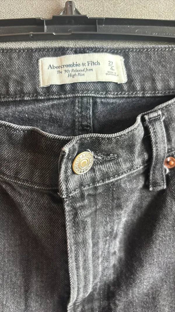 Abercrombie High-Rise 90s Relaxed Jeans - Image 4