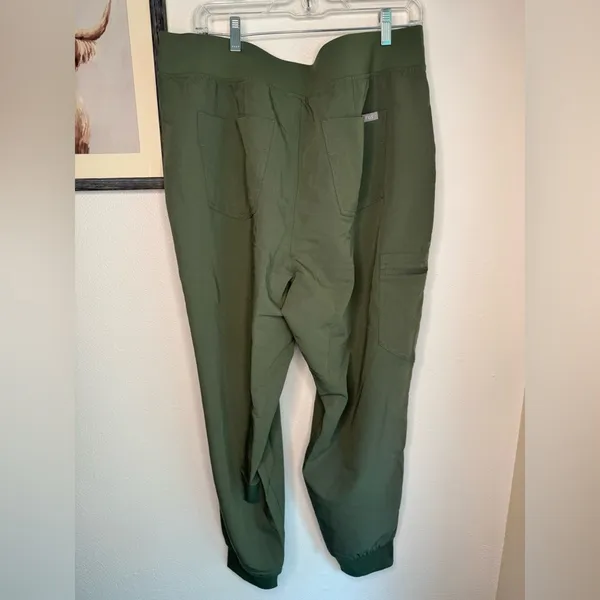 NWT Figs Green High Waisted Zamora Scrub Pants - Image 7