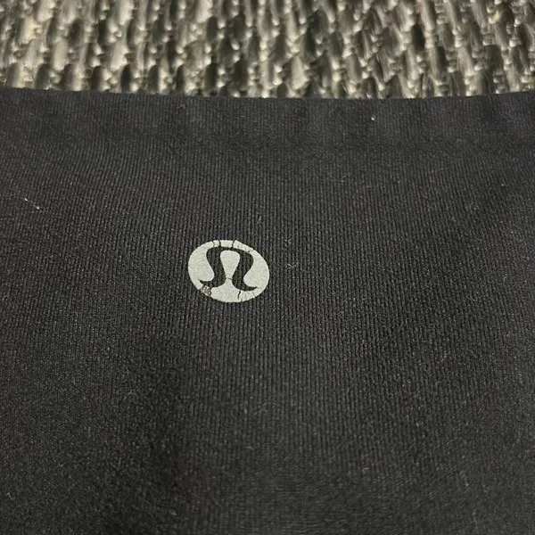 Lululemon Wunder Under Crop Compressive Leggings size 4 - Image 4