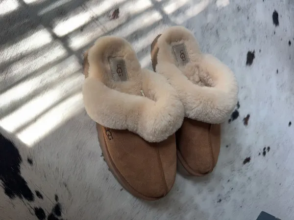 UGG Women’s Slippers - Image 2