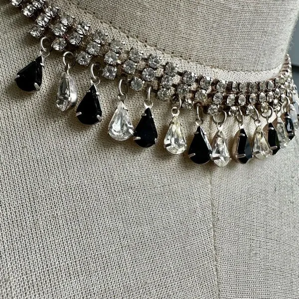 Black and clear teardrop rhinestone necklace Silver - Image 2