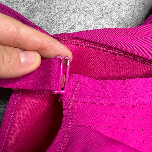 Lululemon Run Times Bra Ripened Raspberry (RIPR) Size 32DDD NWT *Adjustable* - Image 13