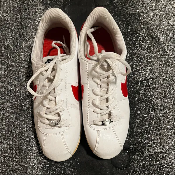 Womens sz8.5 Nike Cortez lowtops - Image 5