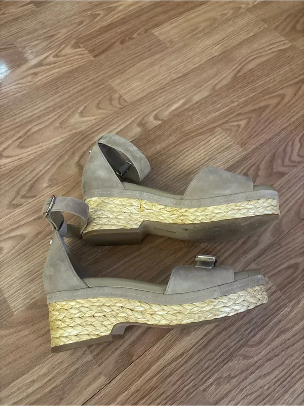 Vince Camuto Taupe Suede Espadrille Wedge Sandals Size 9M - Image 9