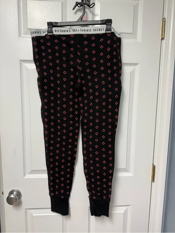 Victoria's Secret Black Lounge Pants with Pink Geo Print - Image 3