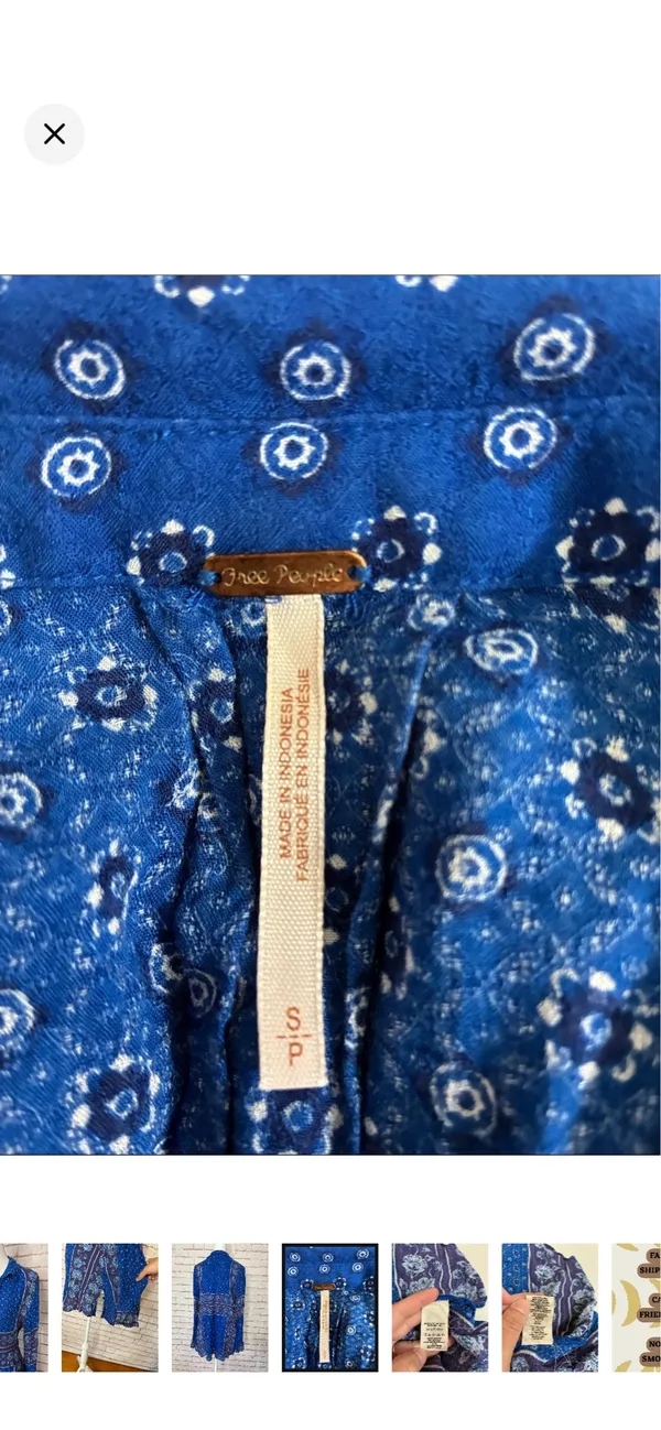 Free People Changing Times Tunic in Blue/Purple Paisley EUC Small. Oversize fit. No stretch. 100% rayon. Elastic and ruffle cuff. Deep v front. Split at hips. 19” bust 26-28” long - Image 8