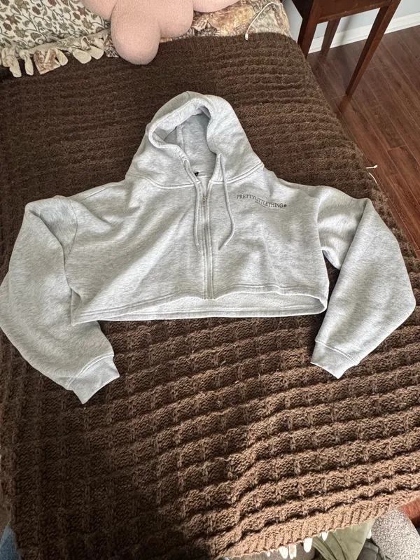 Zip up hoodie - Image 2