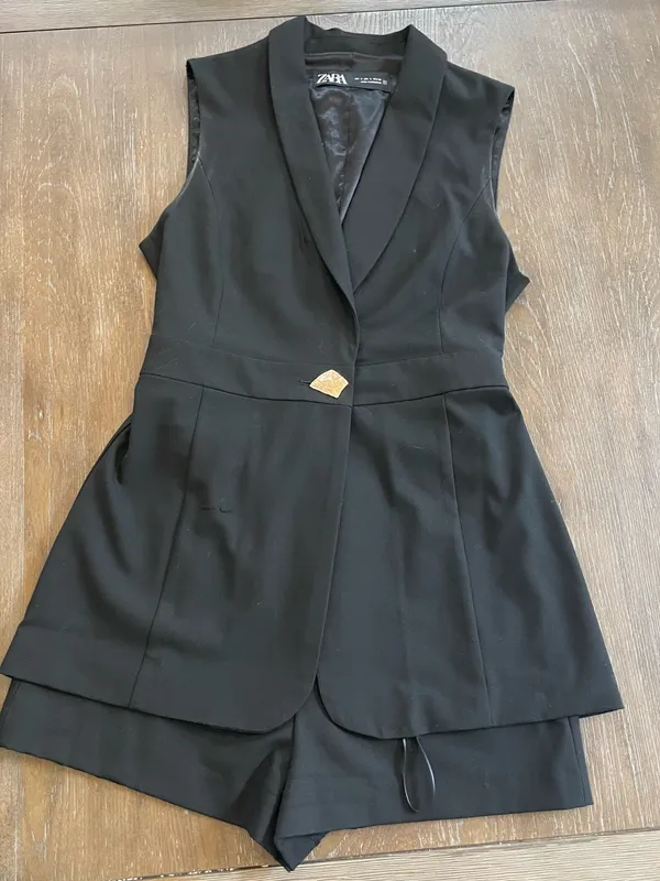 ZARA Black Sleeveless Blazer Romper with Gold Button - Image 2