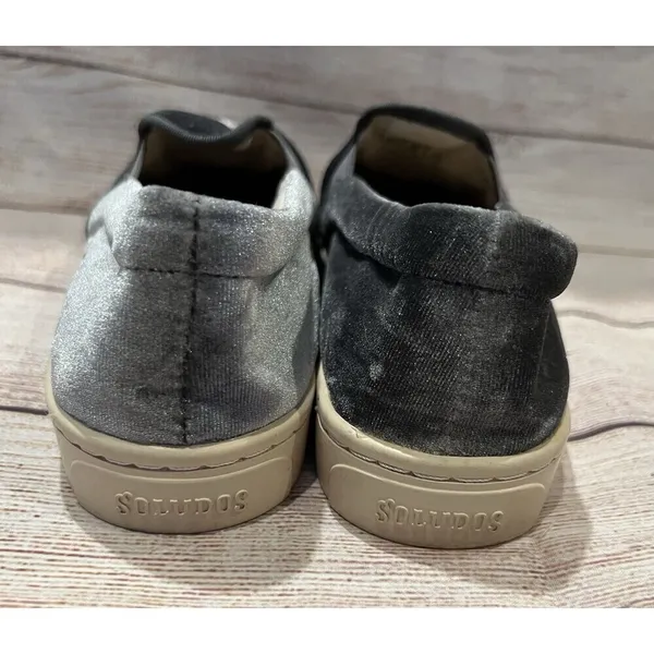 Soludos Women’s Velvet Pug Dog Slip-On Sneakers Flower Grey 7.5 - Image 3