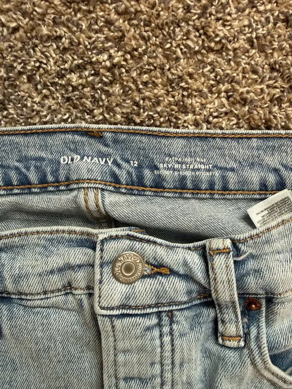 Old Navy Jeans - Image 2