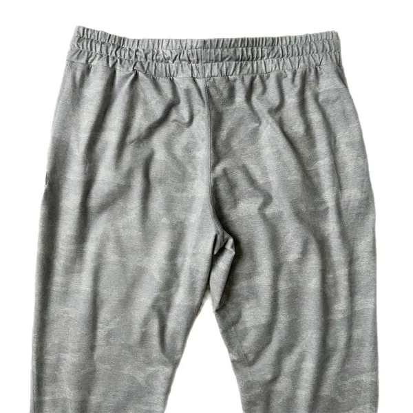 Vuori Women's Performance Jogger DreamKnit Gray Camo Size Small - Image 5