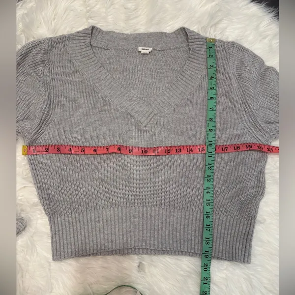 Garage Gray V-Neck Sweater Size S/P - Image 4
