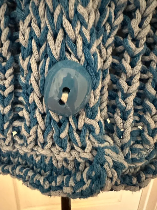 Zara Woman’s Loose Knit Blue Sweater Vest with Big Blue buttons, Sz L - Image 7