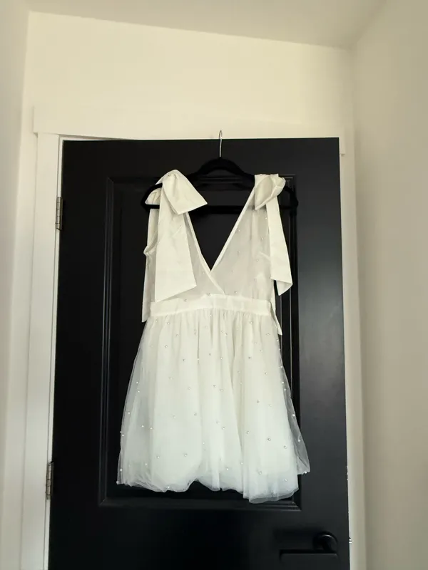 Showpo NWT NWT Karalyn mini dress- bow strap plunge pearl detail size 6 - Image 4