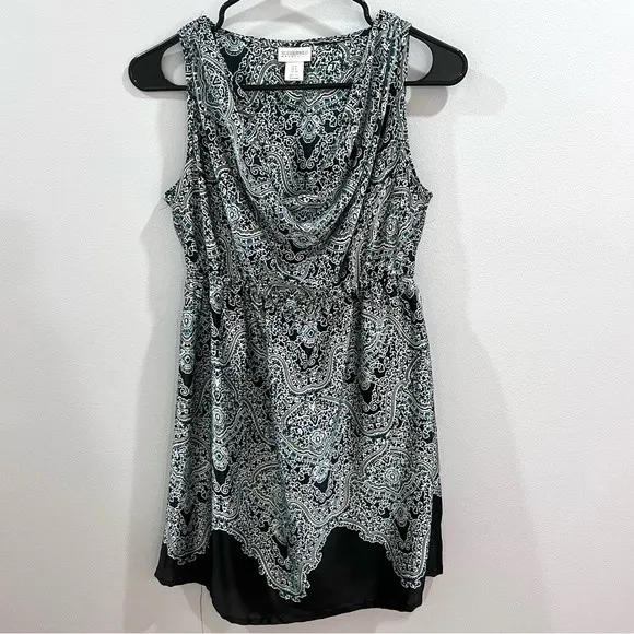 Motherhood Maternity black and aqua print top size small - Image 3