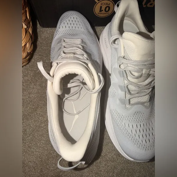 Hoka Light Gray Athletic Shoes - Image 4