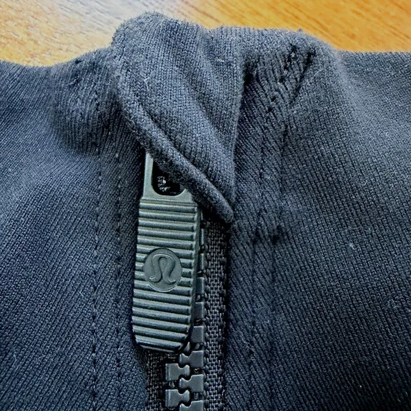 Lululemon Mesh Is More Jacket Black SIZE 6 Fitted Stretch Soft‎ Sporty Running - Image 13