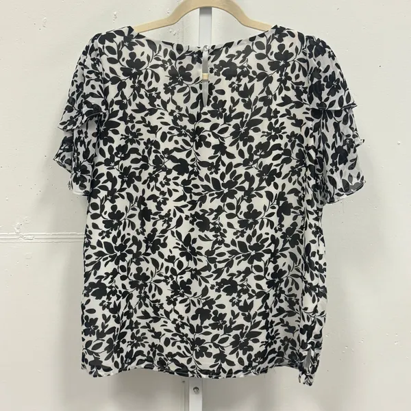 Vince Camuto Floral Tiered Flutter Sleeve Blouse 9161011 Med Womens Black White - Image 2