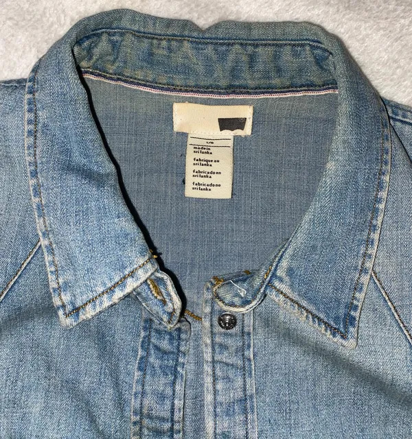 Levi’s Vintage Jean Button Down - Image 3