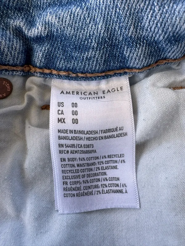 American Eagle Outfitters Baggy Mom distressed short 00‎ - Image 2