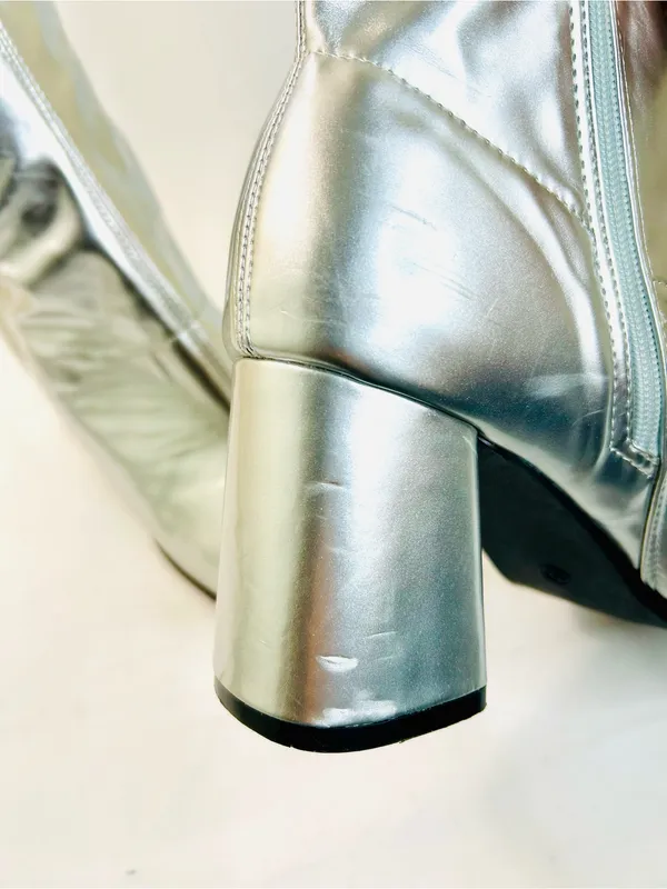 Rubies Women’s Costume Silver Patent GoGo Boots Silver Polyurethane size 10 - Image 13