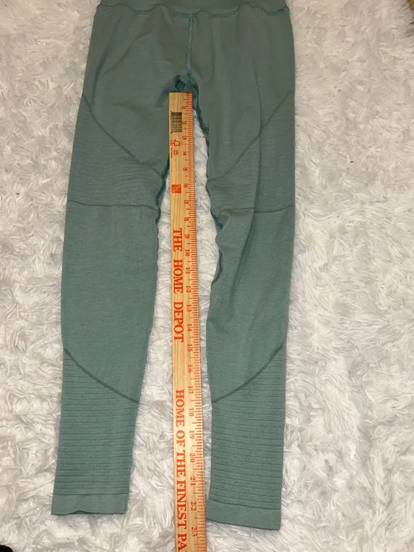 ALPHALETE green leggings OG Revival leggings woman’s size large - Image 6
