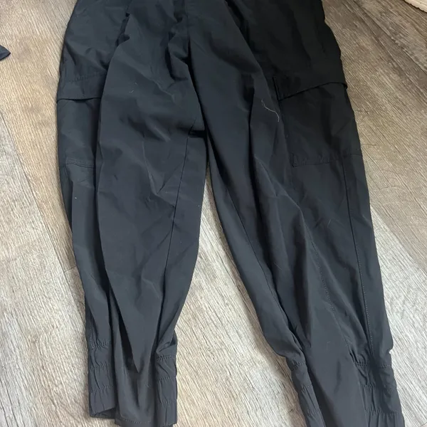 The North Face Cropped‎ black pants size 8 - Image 5