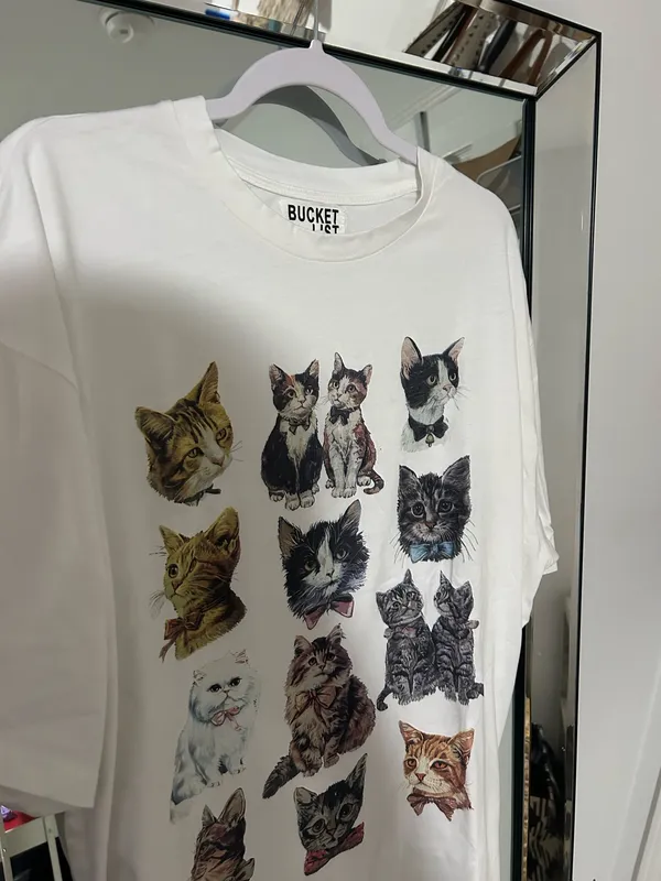 Women’s Cat Graphic Tee - Image 4