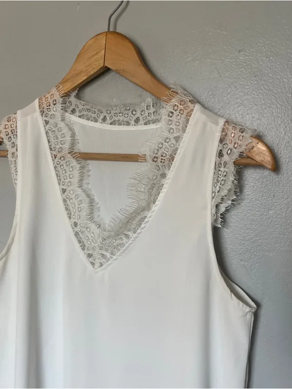 Anthropologie White Lace V-Neck Sleeveless Top - Image 4