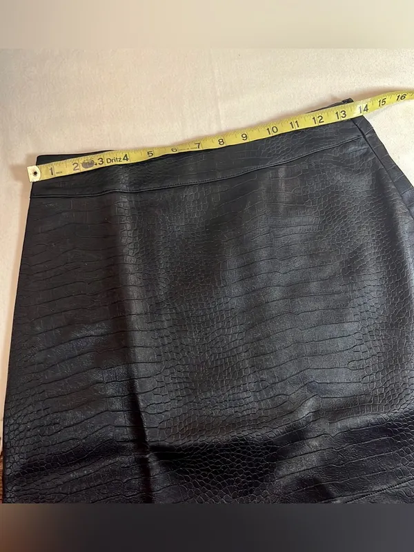 Lulus Going Boldly Black Croc Vegan Leather Mini Skirt S NWT Faux Crocodile New - Image 8