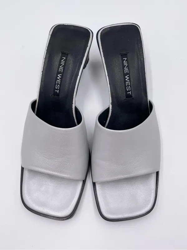 Vintage 90s Y2K Nine West Silver Square Toe Sandal Heels Size 5.5 Retro 2000s - Image 5