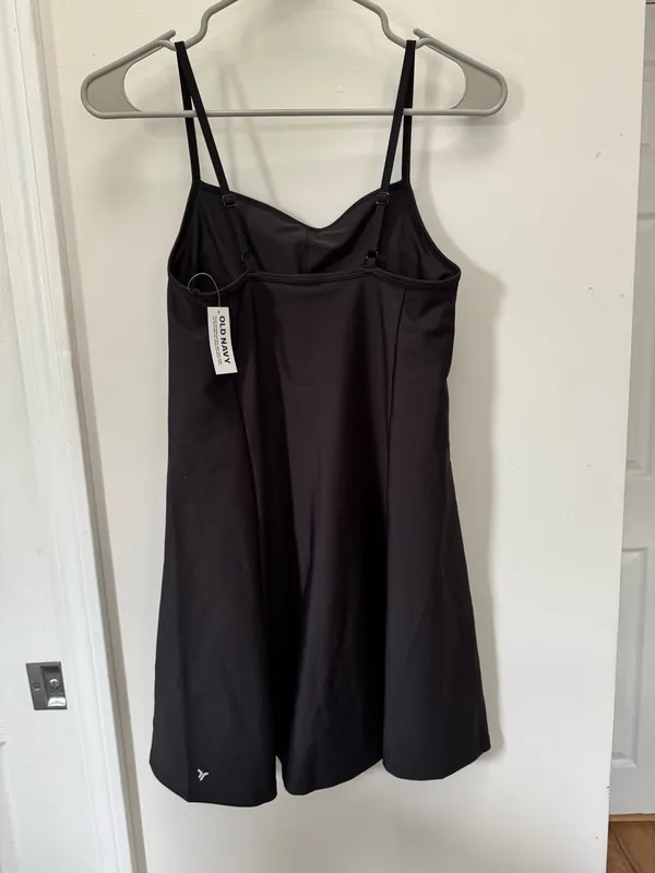 Old Navy Active Dress - Image 3