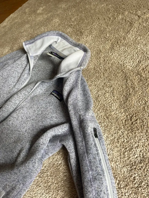Light purple Patagonia zip - Image 3