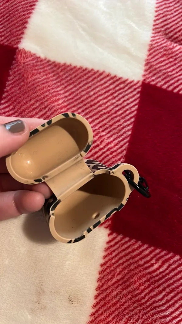 Thread Wallets AirPod Case - Image 4