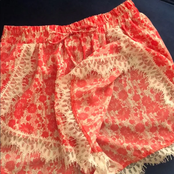 Audrey 3+1 Soft coral floral shorts - Image 4