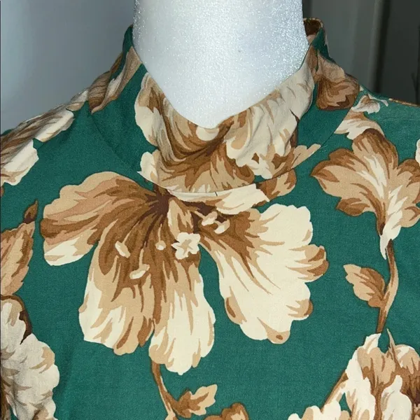 Maeve By Anthropologie Green and Tan Floral Tunic - Image 6