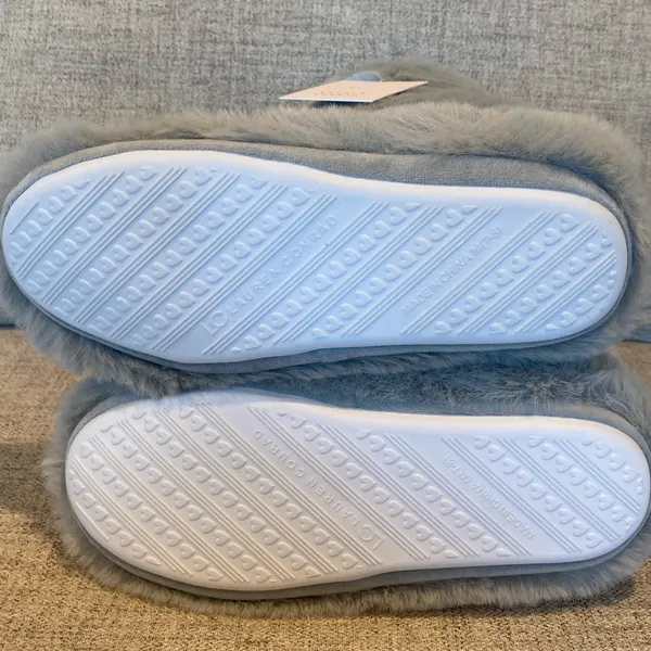 NWT Women's LC Allover Faux Fur Boot Slippers - Image 6