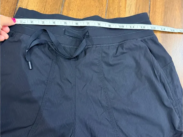 CRZ YOGA Women’s Black Ruched Pants Size XS Drawstring Lightweight NWOT - Image 4