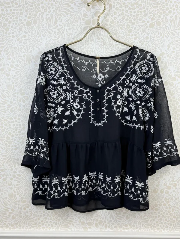 Free People Black and White Sheer Embroidered Peasant Blouse - Size - Medium - Image 9