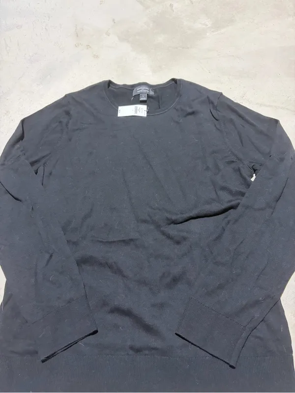 Banana republic NWT forever Classic Black Crewneck Sweater large MSRP$60 - Image 5