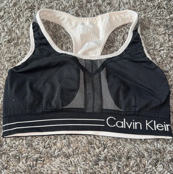 Calvin Klein Reversible Bra Performance Sports - Image 3