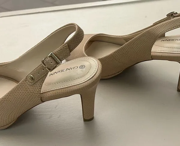 Heels Giani Bernini Beige Slingback Heels 7 1/2 M like new! Nice/Clean - Image 3