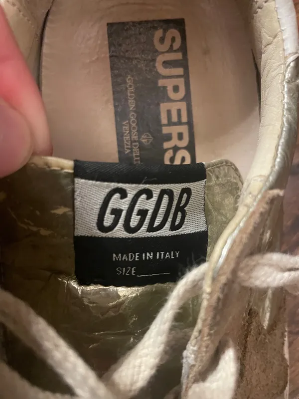 Golden Goose Metallic Low-Top Sneakers - Image 7