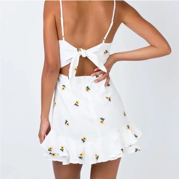 Princess Polly Chamberlain Sunflower Dress Size 4 - Image 2