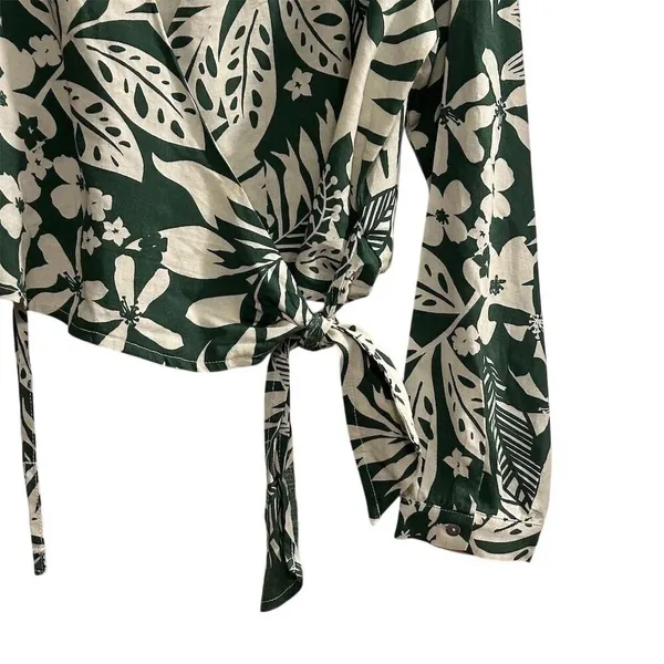 Stile Collection Women's Floral Wrap Blouse Green‎ V-Neck Long Sleeve S - Image 4