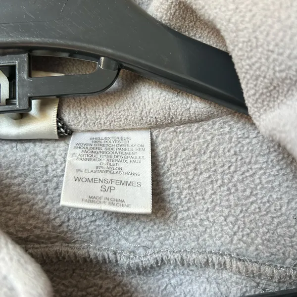 The North Face women’s fleece jacket small - Image 7