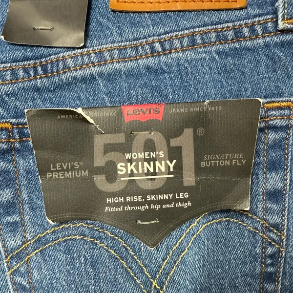 NWT Levi’s 501 Skinny Jeans in Blue Size 25 x 28‎ - Image 6