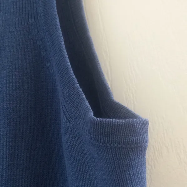 FINAL MARKDOWN Ladies Ann Taylor tank medium - Image 4